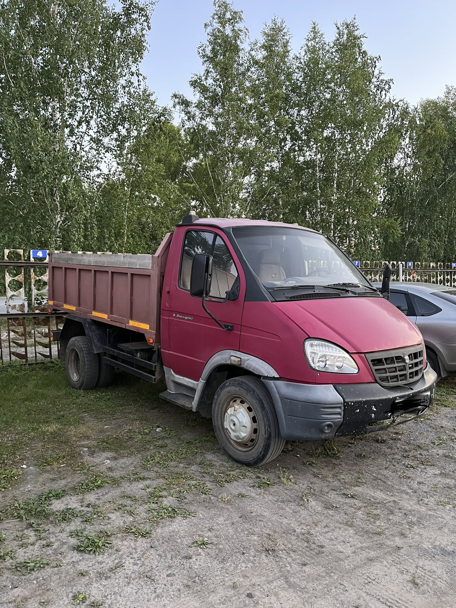 Аренда самосвала — Назарово | Цены от собственников на услуги перевозки