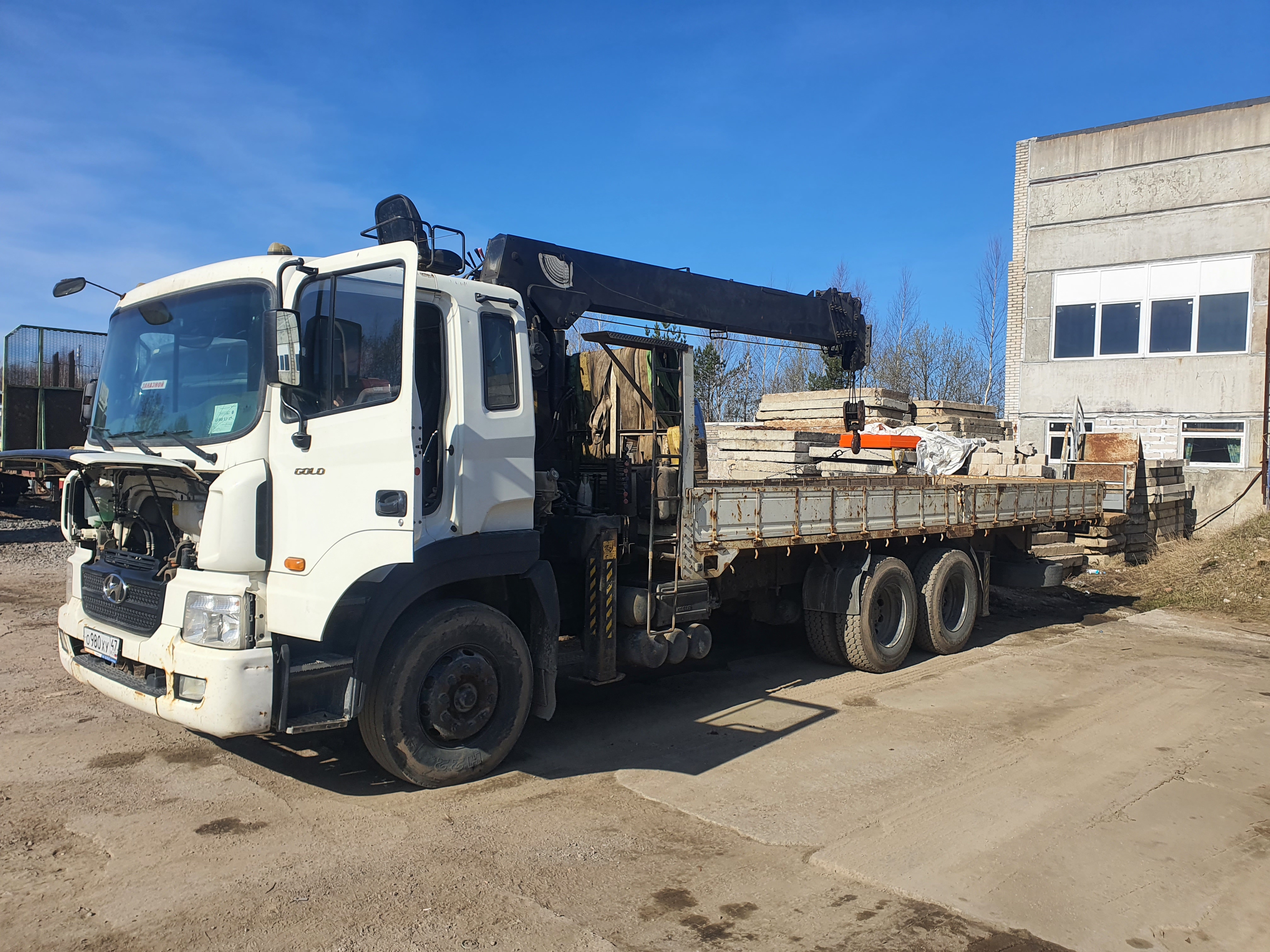 камаз 43118 с кму. кму 8. кму 8. манипулятор умм 86т. манипулятор 8×8 fassi.