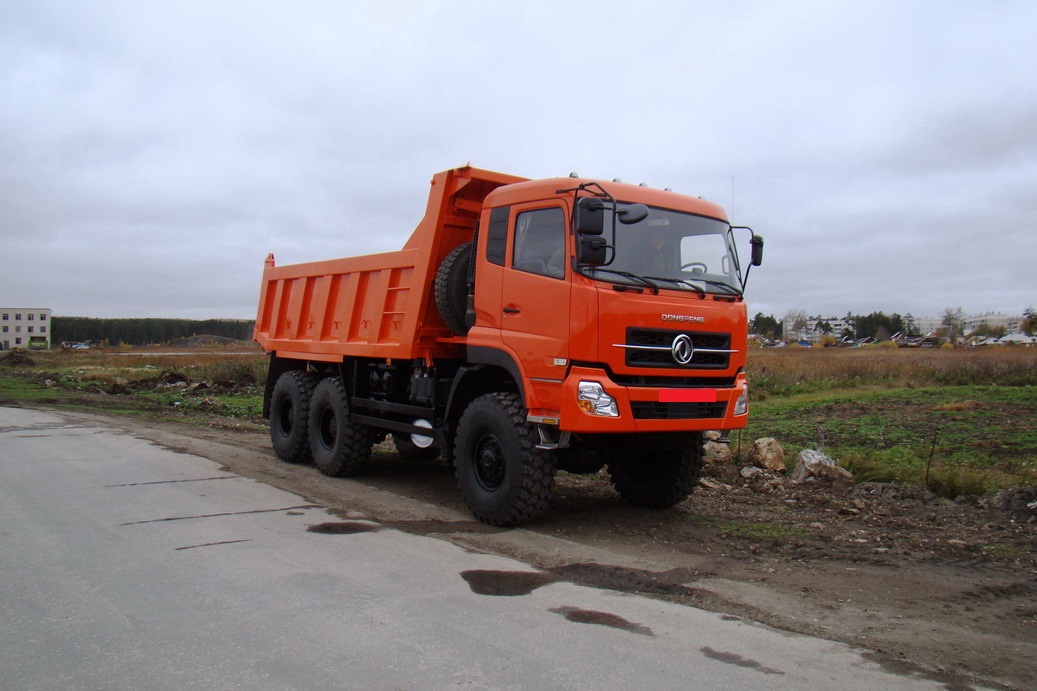 Полноприводный грузовик Dongfeng