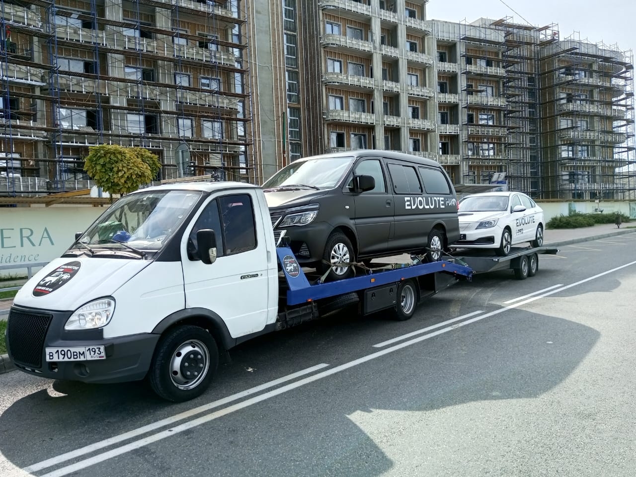 Эвакуатор адыгейск. Эвакуатор на 2 машины. Автоэвакуатор на 2 машины.