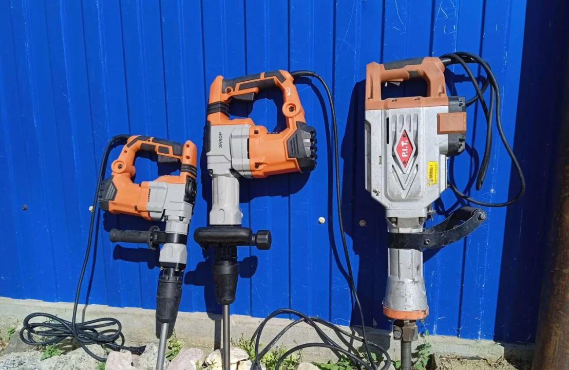 Перфоратор makita hr5001c. Отбойник бош gsh 11 e. Перфоратор в аренду. Перфоратор в аренду. Перфоратор в аренду.