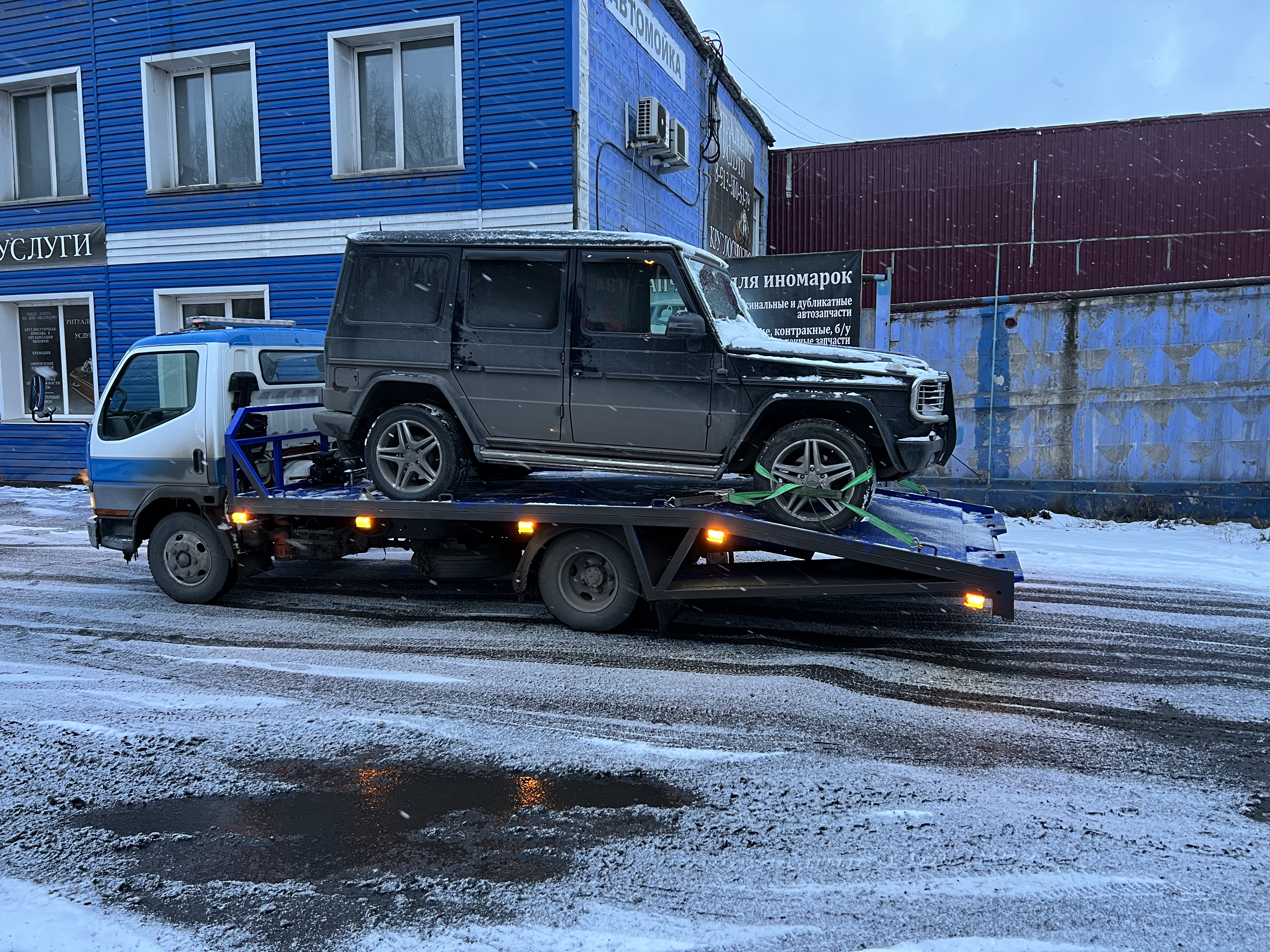 УАЗ Хантер эвакуатор. УАЗ Хантер техпомощь. UAZ Profi эвакуатор.