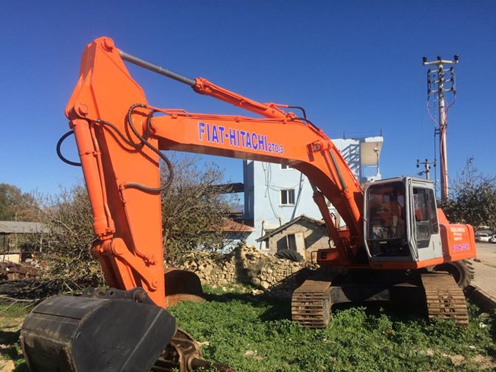 Сдать экскаватор в аренду. Хитачи 270. Hitachi 270 экскаватор. Экскаватор Хитачи 270 габариты. Экскаватор Hitachi 270 дилер.