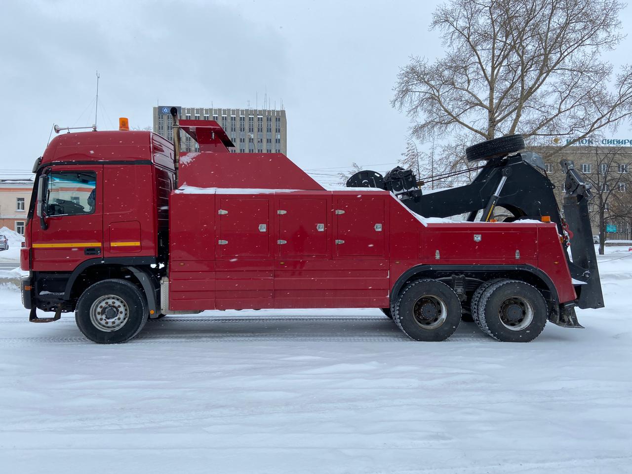 Грузовой эвакуатор в Новосибирске для перевозки грузовых автомобилей и  спецтехники | Перевозка-24