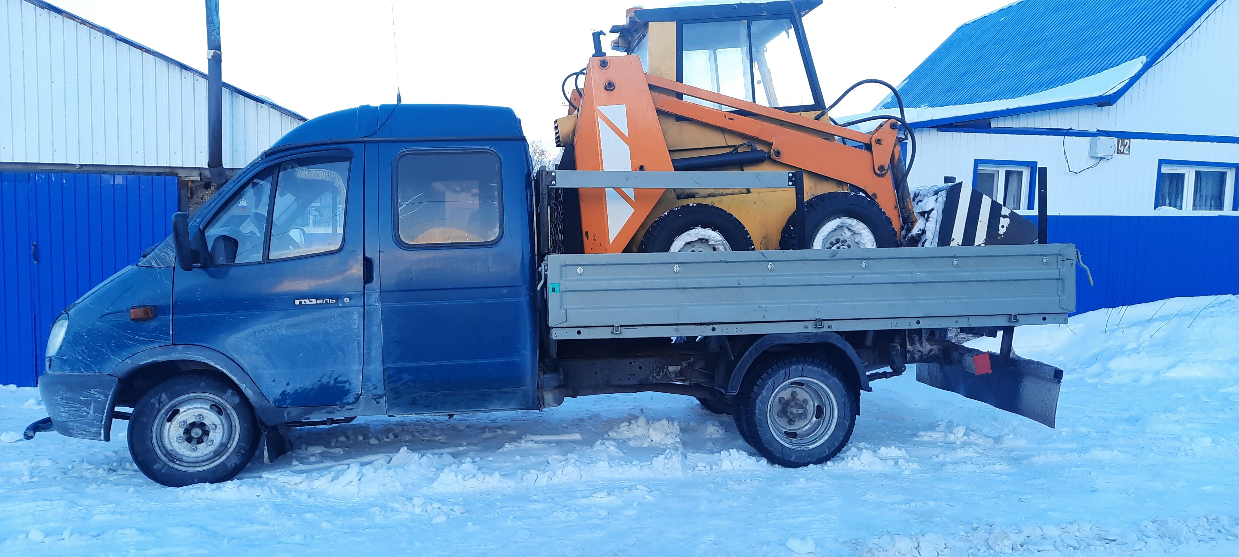 Грузовое такси в Кумертау — цены на услуги грузотакси с грузчиками заказать  недорого | Перевозка-24