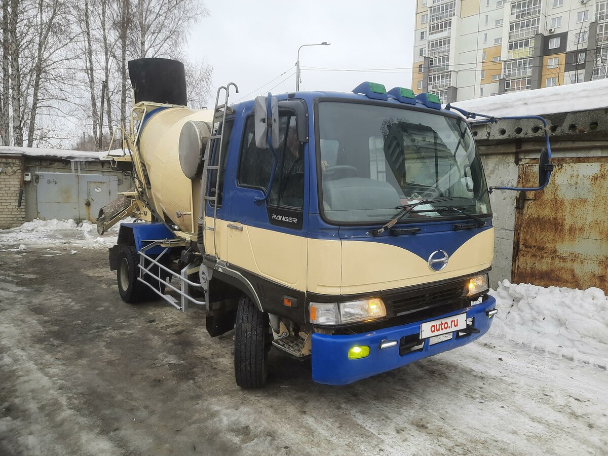 Hino Бетоносмеситель, 1997 Курган телефон: +7 908 054-89-29 (Максим)