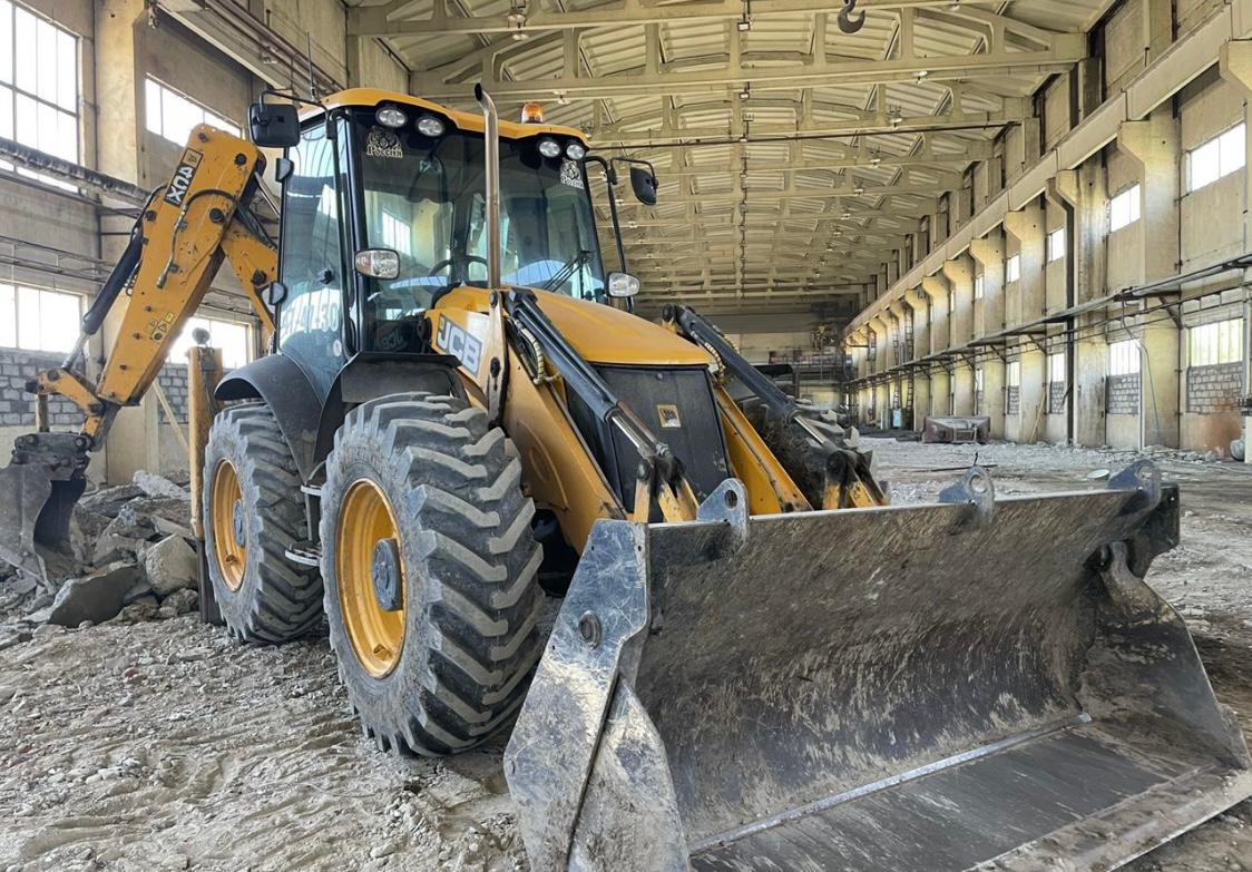 Аренда экскаватора-погрузчика JCB в Архангельске