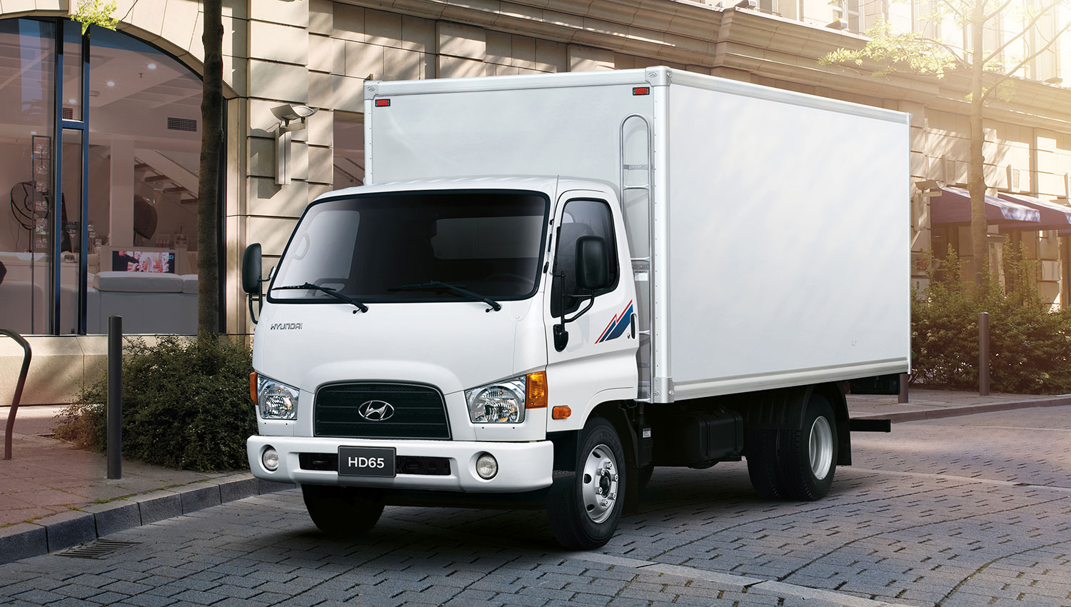 Isuzu фургон сбоку 3 тонны