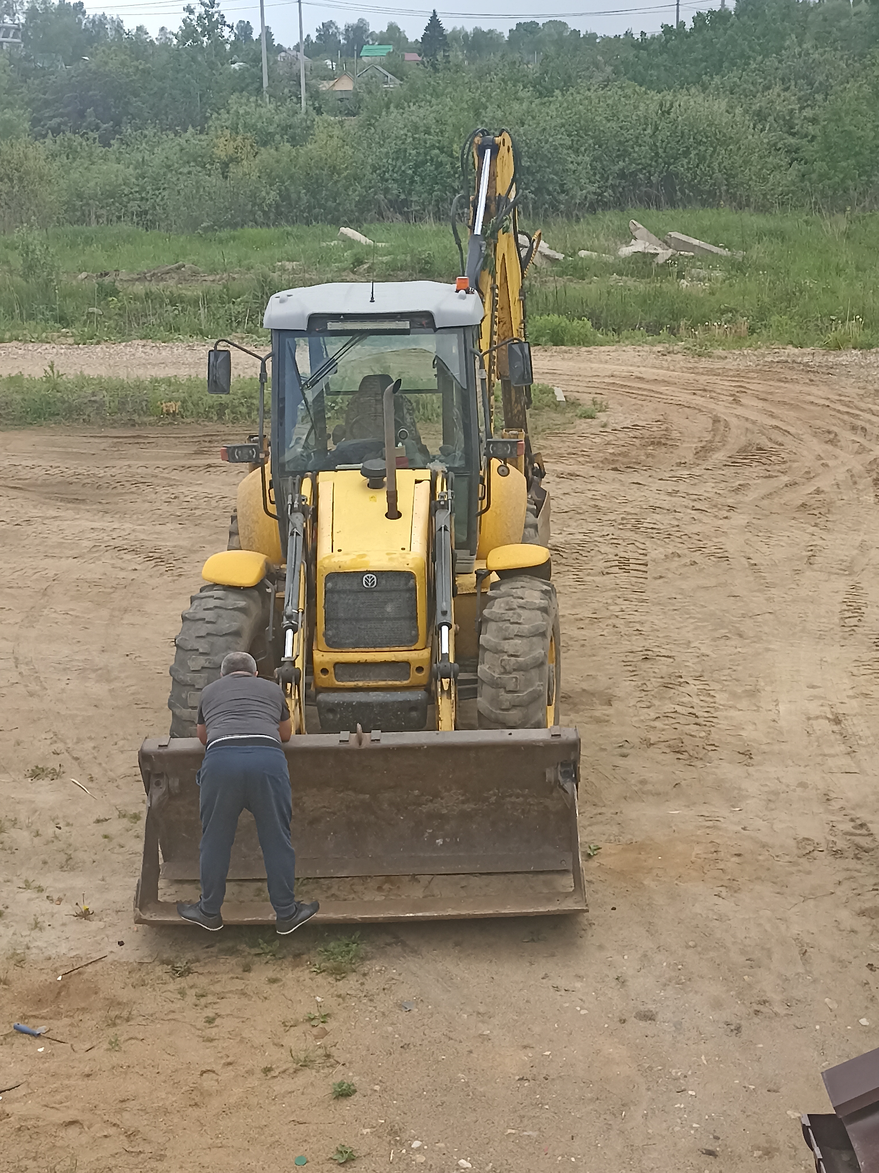 Погрузчик пкф. Автопогрузчик komatsu fd30т-16. Погрузчик ярославль. Ремонт автопогрузчиков в ярославле. Машина погрузчик.