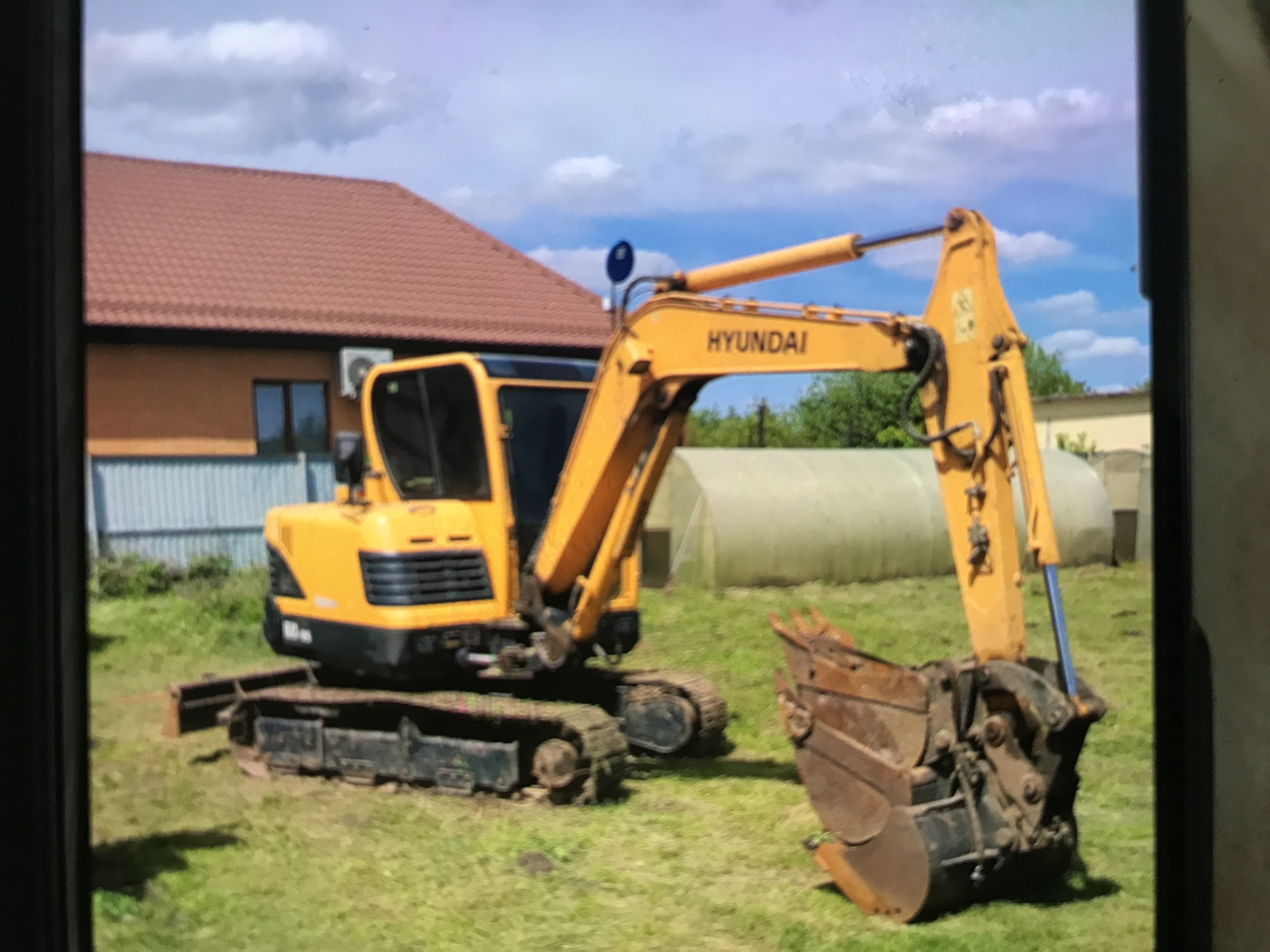 Экскаваторщик краснодарский край. JCB js 240. JCB 8008.