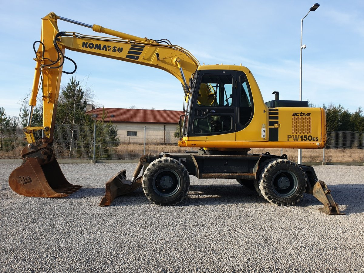 Экскаватор 150. Экскаватор 150. Uh07 экскаватор hitachi. Ловол 215 колесный экскаватор. Xcmg 150 колесный экскаватор.