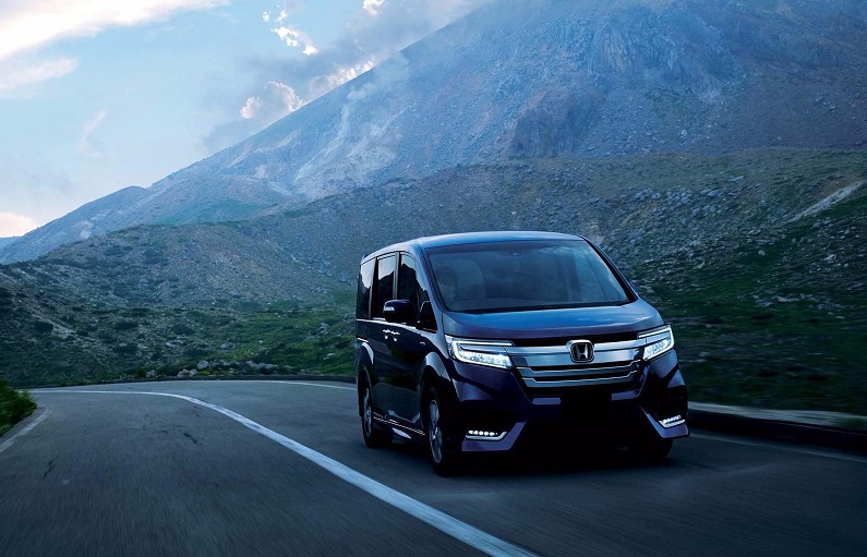 Степ 2017. Honda stepwgn spada 2017. хонда степвагон спада 2017. honda stepwgn spada гибрид. honda stepwgn 2025.