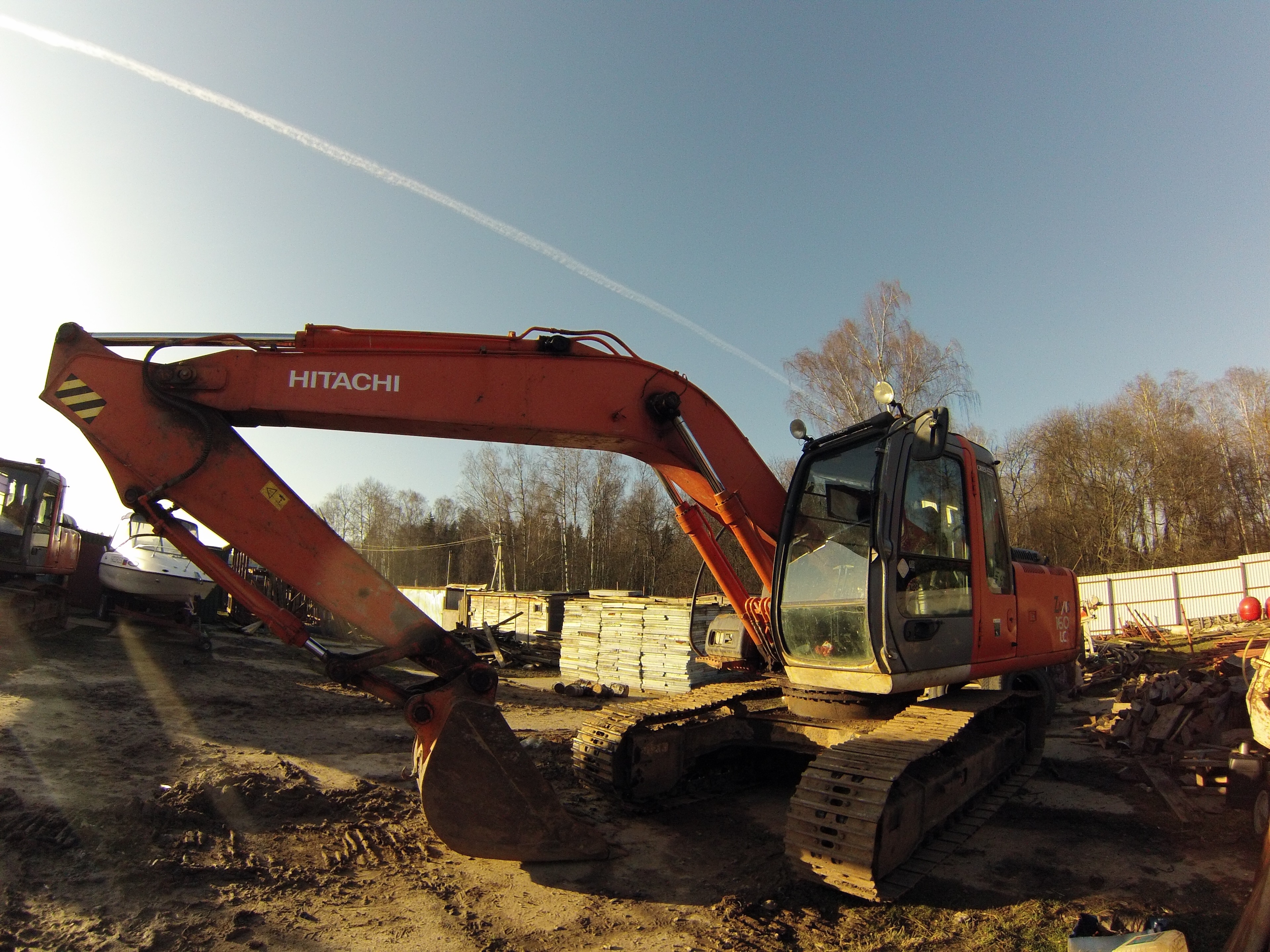 Case 788 кабина. Работа экскаватор московская область. Экскаватор коматсу рс220. Эо-6124 вэкс. Грузоподъемность экскаватора хитачи 200.