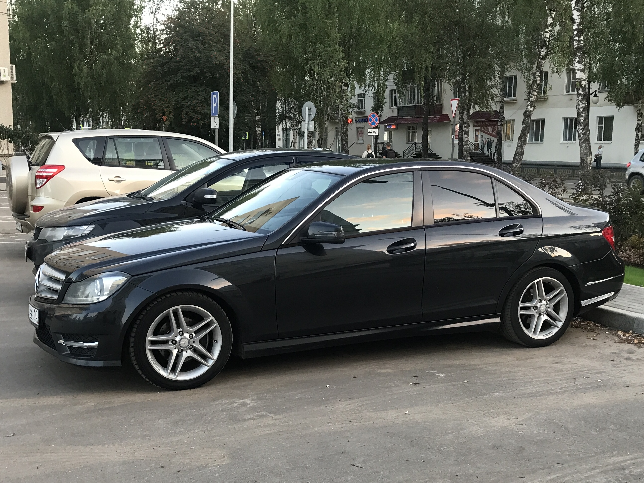 Аренда автомобиля Mercedes - Benz с водителем Республика Карелия,  Петрозаводск, площадь Гагарина, 1 телефон: +79114091322 (Геннадий)