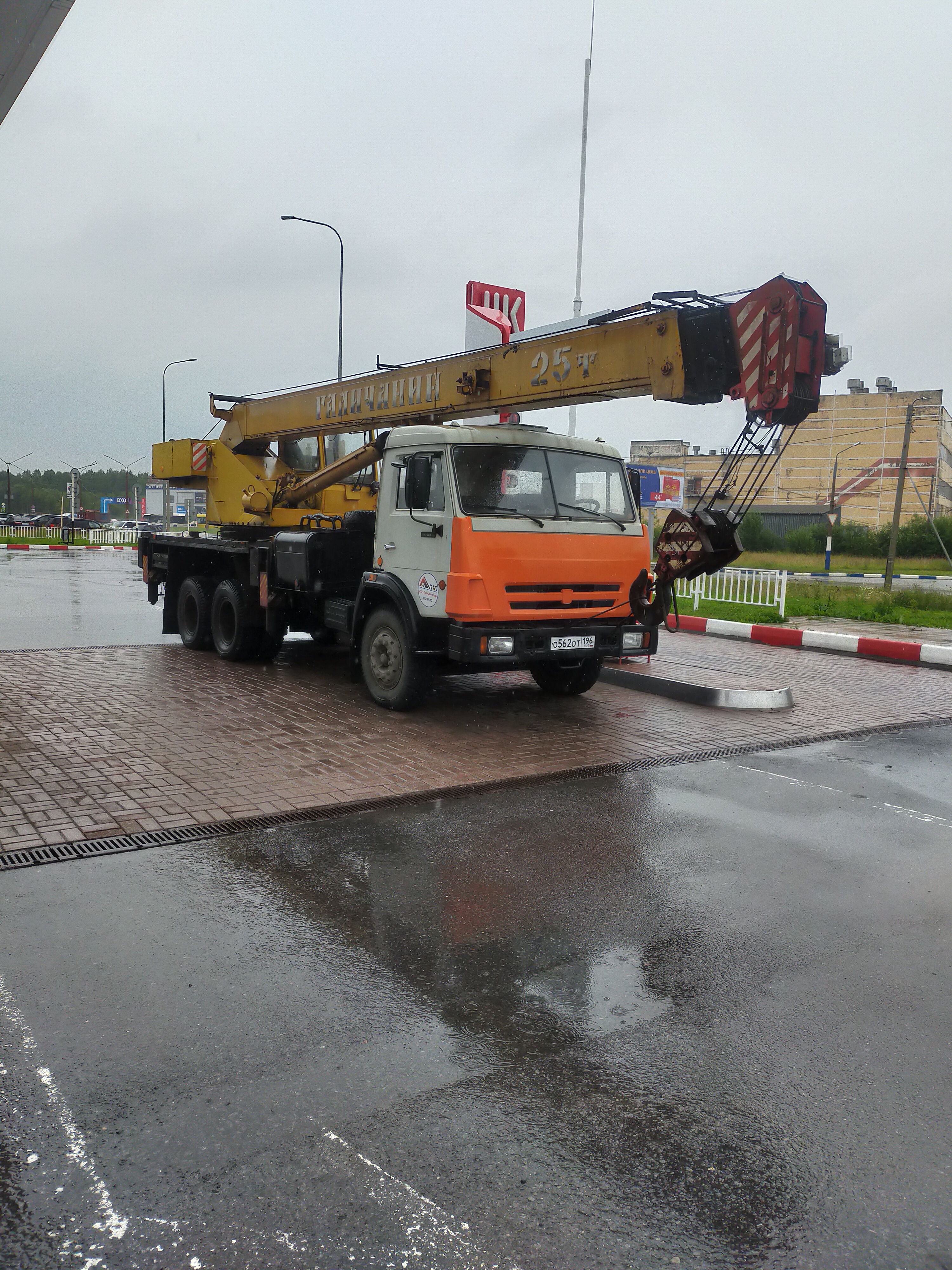 5 тонн екатеринбург. Труба 800. Выездная чистка канализации в Солнечногорске. Как моют тротуары в Европе.