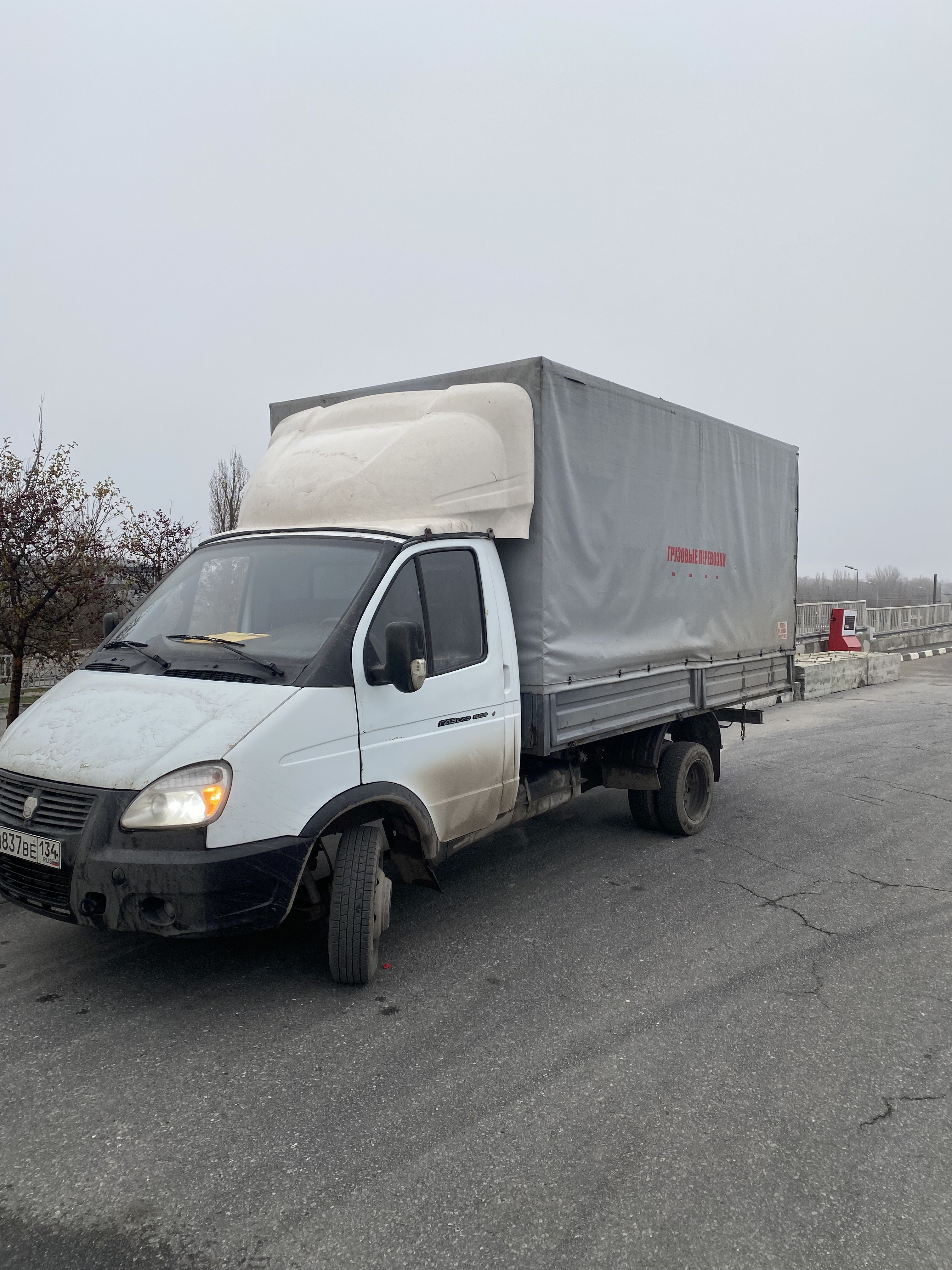 Грузовое такси в Волгограде — цены на услуги грузотакси с грузчиками  заказать недорого | Перевозка-24