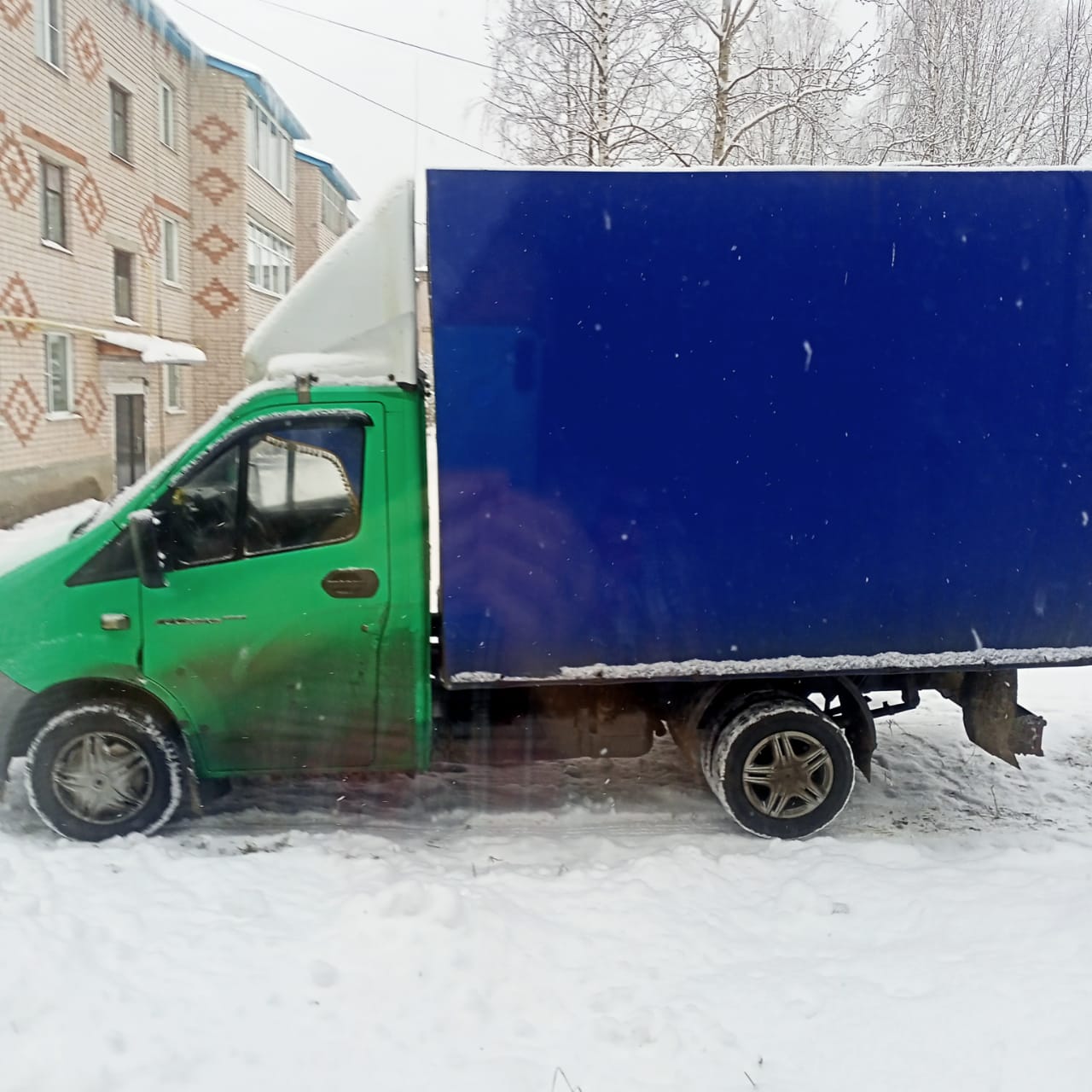 Грузовое такси в Тотьме — цены на услуги грузотакси с грузчиками заказать  недорого | Перевозка-24