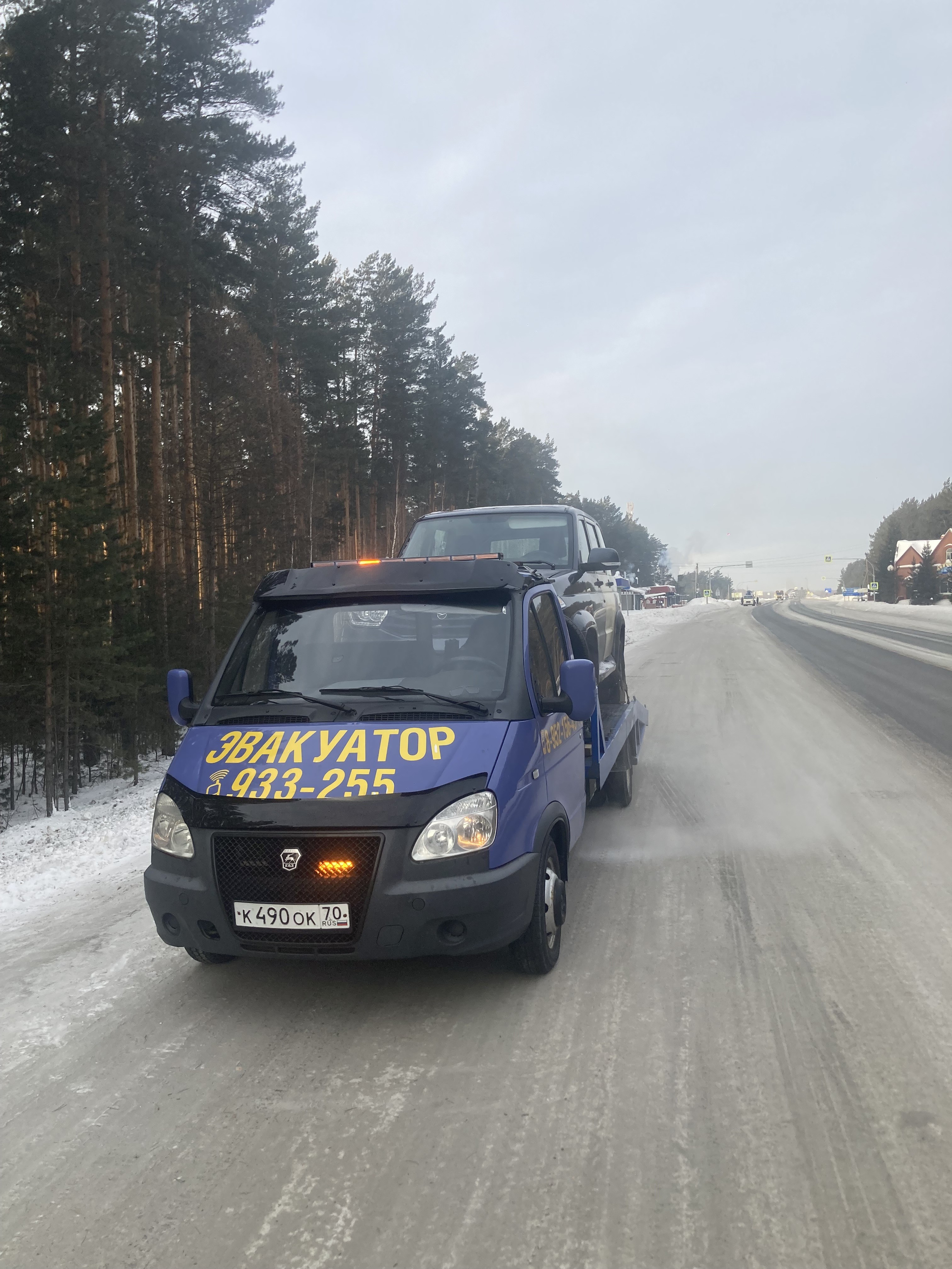 Круглосуточные услуги эвакуатора. Томск, Дальне-Ключевская улица телефон:  +79138442336 (Андрей)