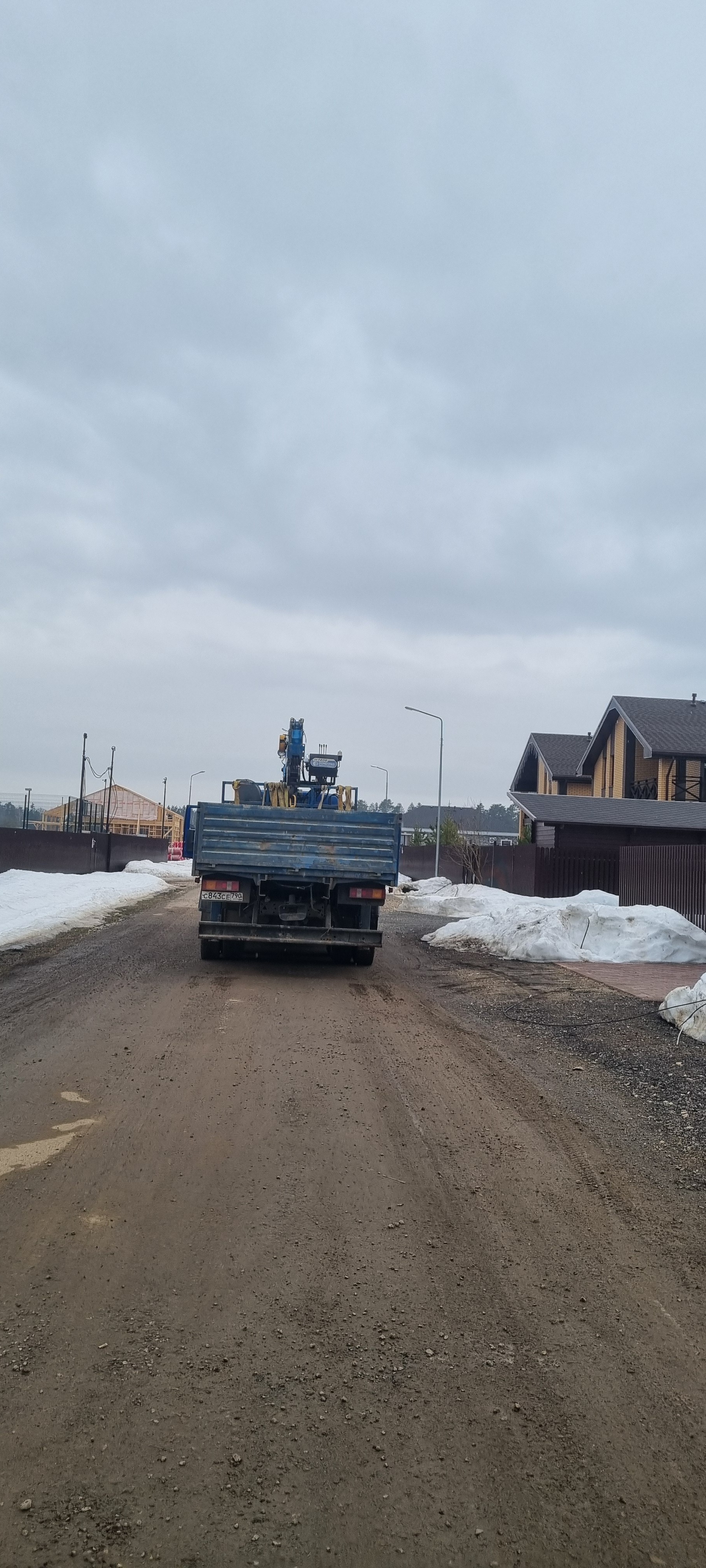 Аренда манипулятора — Новопетровское | Цены на услуги перевозки  краном-манипулятором