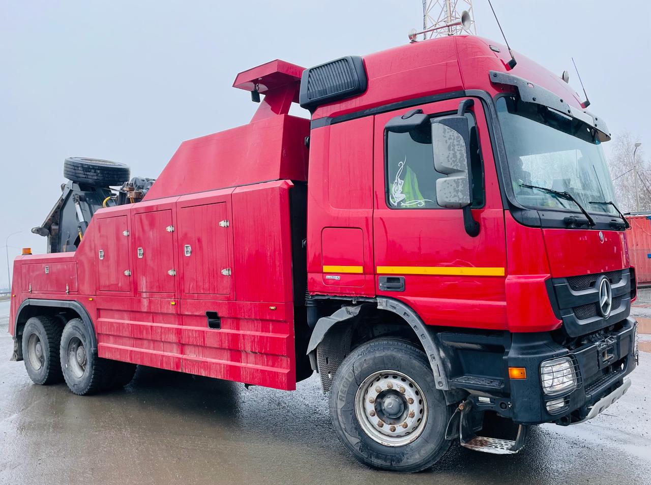 Грузовой эвакуатор в Новосибирске для перевозки грузовых автомобилей и  спецтехники | Перевозка-24