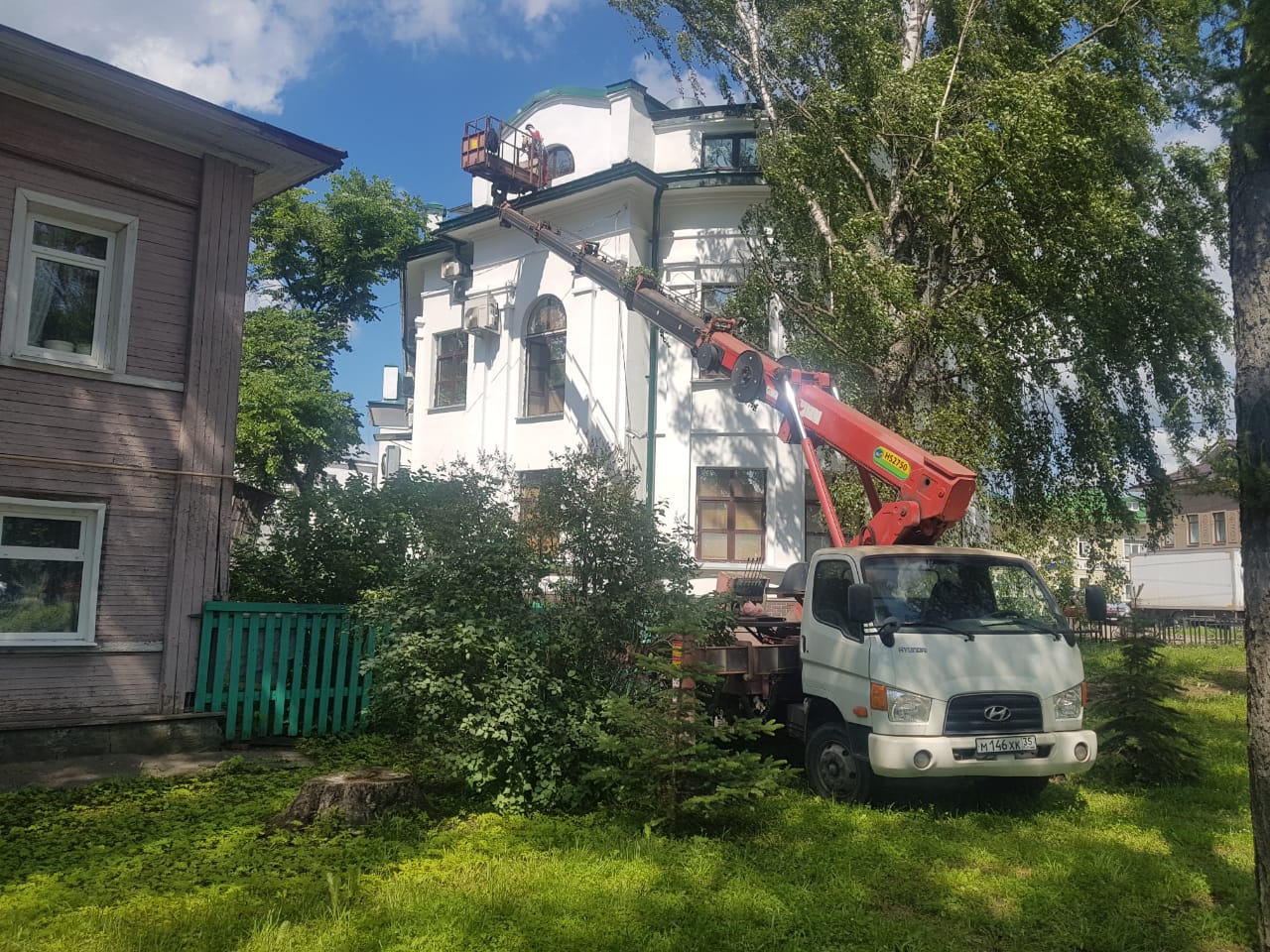 Аренда спецтехники в Соколе (Вологодская область) — цены на услуги  строительной техники | Перевозка-24