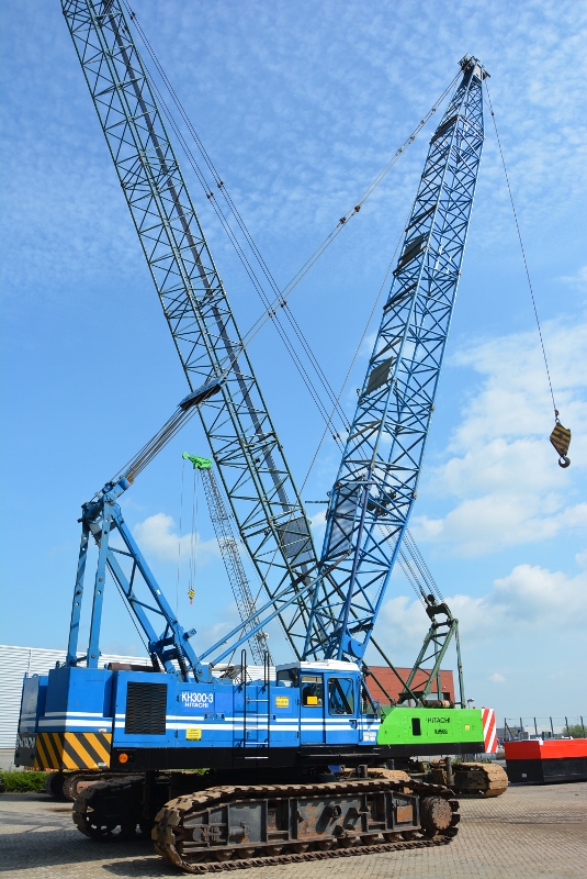 Машинист крана мкг, рдк. Мкгс 125. Рдк 250. Гусеничный кран рдк-250. Кран хитачи кн300.