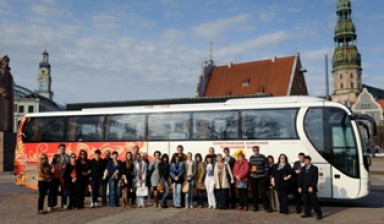 Объявление от ООО "ТК Романовой Ольги": «Автобусы премиум класса в аренду и на заказ» 1 фото