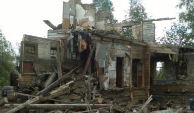 Демонтаж домов в Яренске
