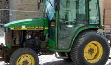 Объявление от Александр: «Продам Трактор John Deere 4200» 1 фото