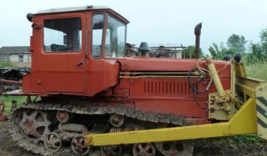 Аренда гусеничного трактора в Руэме