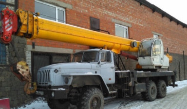 Объявление от Сергей: «Услуги автокрана 25 тонн вылет стрелы 31 м» 1 фото