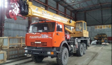 Объявление от СпецПартнер: «Аренда Автокран Галичанин — 25 тонн (Вездеход)» 1 фото