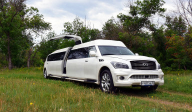 Объявление от Вячеслав: «Аренда лимузина INFINITI QX56II "White Prince"» 1 фото