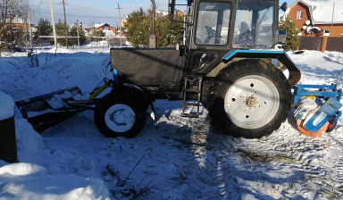 Объявление от Виктор: «Чистка снега трактором щетка отвал. Тула, область» 1 фото