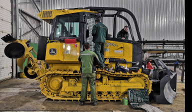 Объявление от Илья: «Строительная техника John Deere» 1 фото