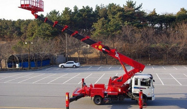 Объявление от Александра: «Услуги автовышки АГП с высотой подъема 36 метров» 1 фото
