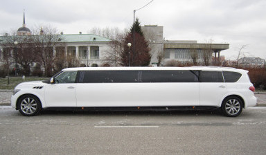 Лимузин Infiniti QX56 в Томске