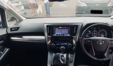 Аренда авто Toyota Alphard с водителем