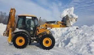 Механизированная уборка снега в Мурманске
