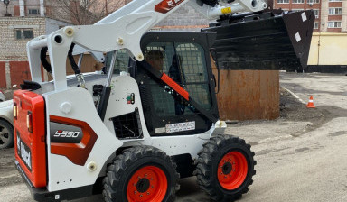 Объявление от Керенцев Александр Александрович: «Bobcat s 530. Мини-погрузчик со щеткой и ковшом.» 1 фото