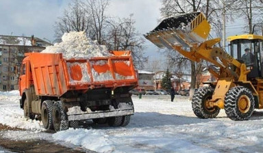 Уборка территории от снега в Абакане