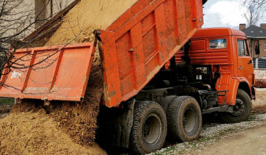 Объявление от Олег: «Доставка песка, щебня самосвалом. samosval-15-tonn» 2 фото