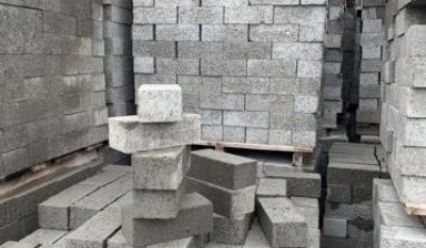 Кирпич бетонный марка М150 полнотелый