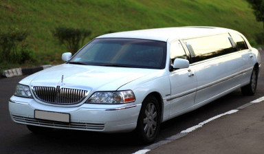 Объявление от Гранат: «Свадебный лимузин белый линкольн таун кар» 2 фото