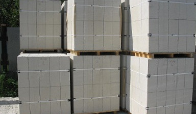 Объявление от НьюМастер: «Блоки клеевые газосиликатные 1-ая категория» 1 фото