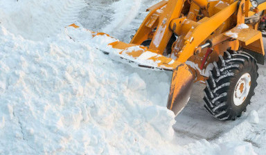 Объявление от ООО "УМ-108": «Уборка и вывоз снега со двора» 1 фото