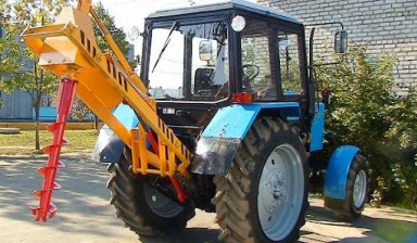 Объявление от Андрей: «Аренда трактора с ямобуром в Горно-Алтайске» 1 фото