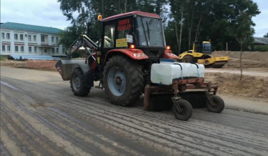 Трактор с щеткой для полива в Кирове