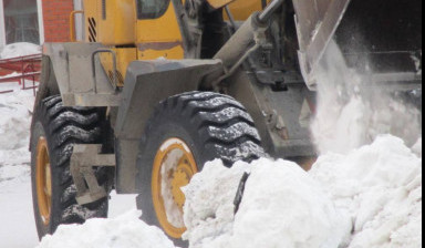Механизированная уборка дорог от снега