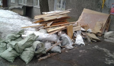 Вывоз мусора в Астрахани. На газели
